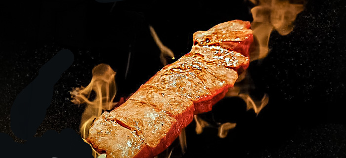 大阪万博で人気を博した「なにわ黒牛」。他ではなかなか食べることのできない和牛をお楽しみください。